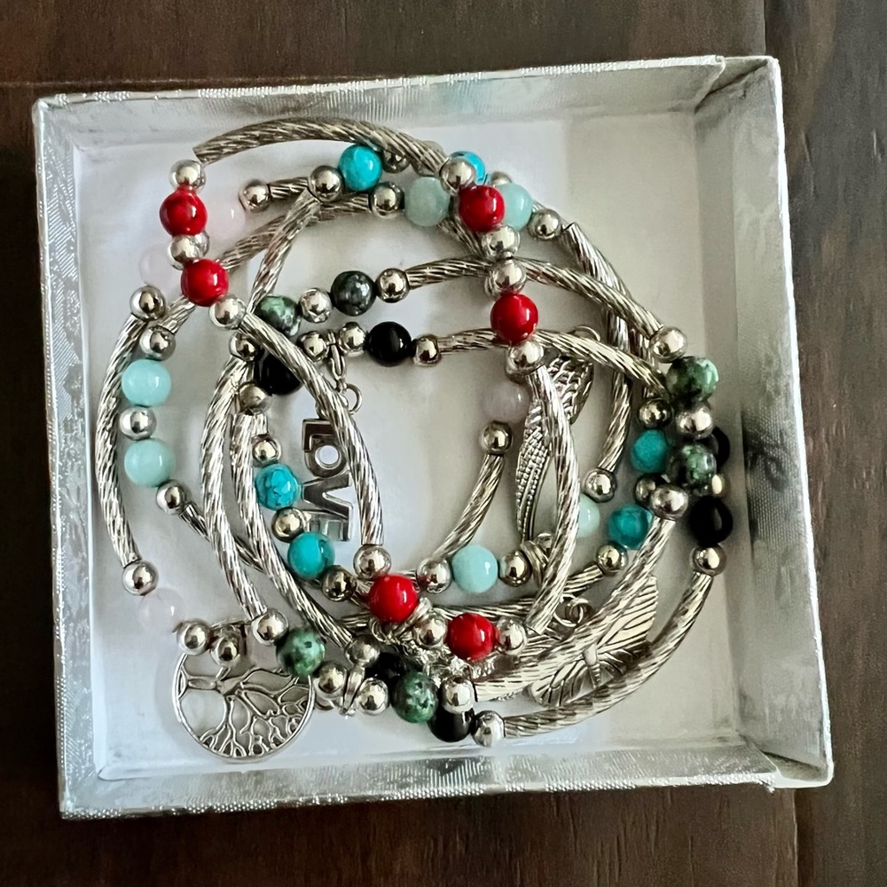 Set of bracelets